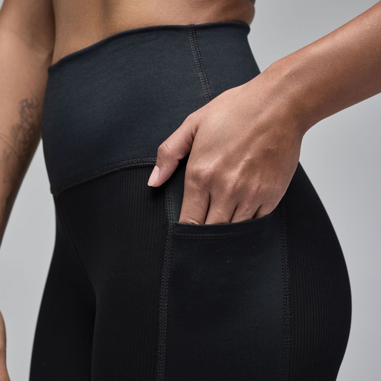 STRONG iD High Waisted Biker Shorts With Pockets
